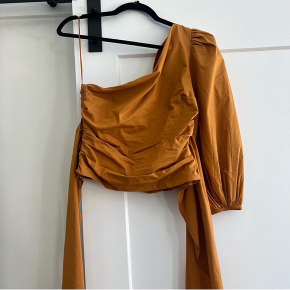 New express one shoulder with sash top - Picture 1 of 3